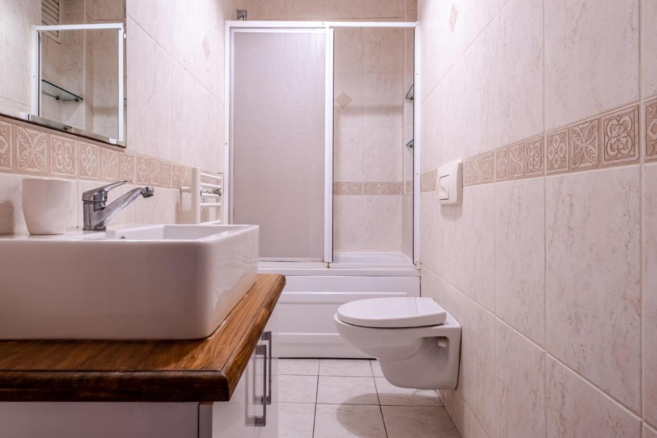 Centrally Located Apartment With Balcony In Sisli Истанбул Екстериор снимка